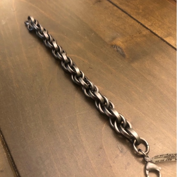 Focus For Men Antiqued Interlocking Bracelet - Picture 8 of 12